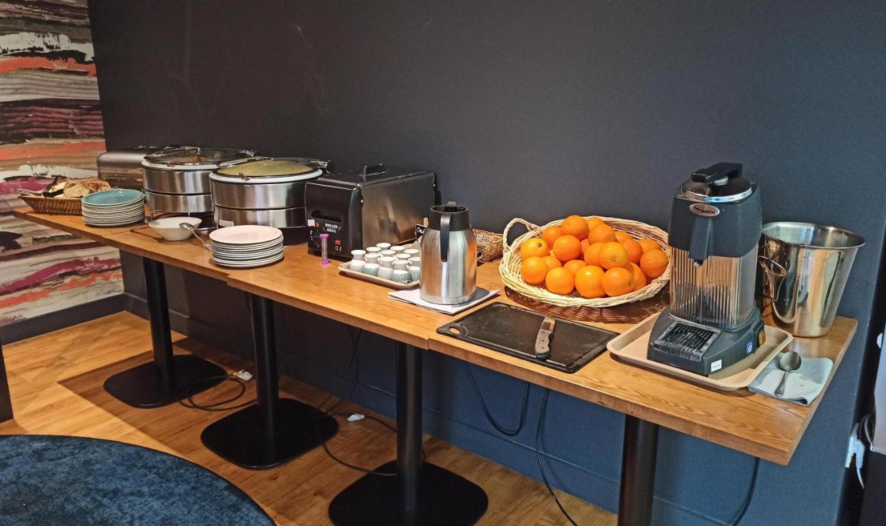 Hotel Le Castel Tain-lʼHermitage Zewnętrze zdjęcie